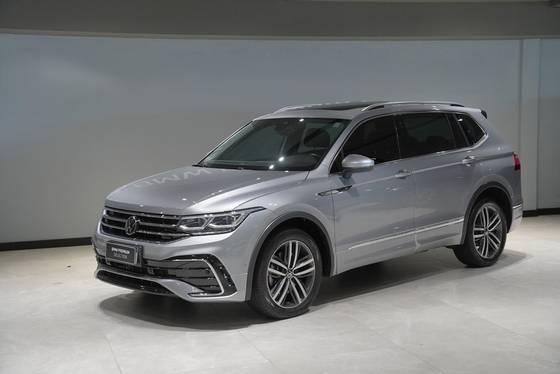 VOLKSWAGEN TIGUAN 2.0 300 TSI GASOLINA ALLSPACE R-LINE AUTOMÁTICO VOLKSWAGEN TIGUAN 2.0 300 TSI GASOLINA ALLSPACE R-LINE AUTOMÁTICO